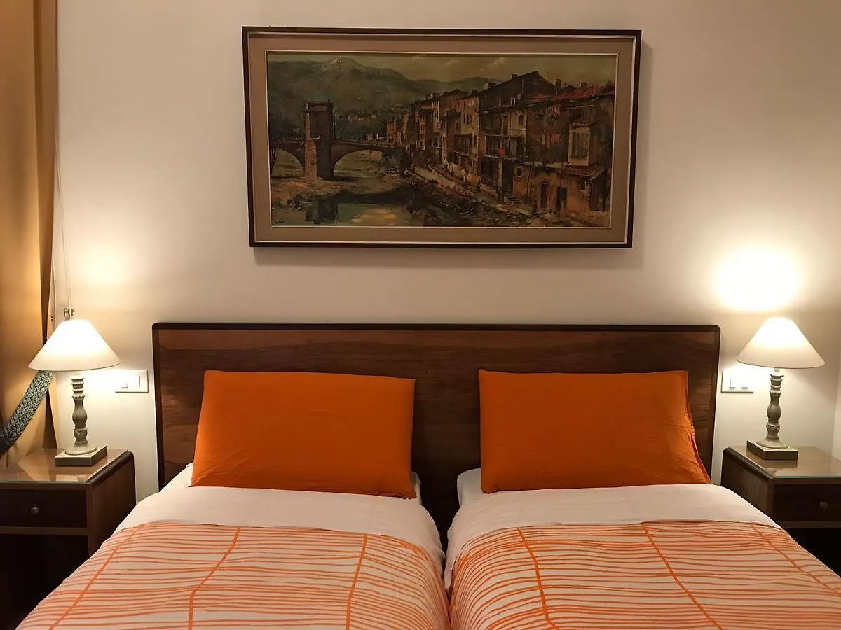 Nori Guest House Rom Bed & Breakfast